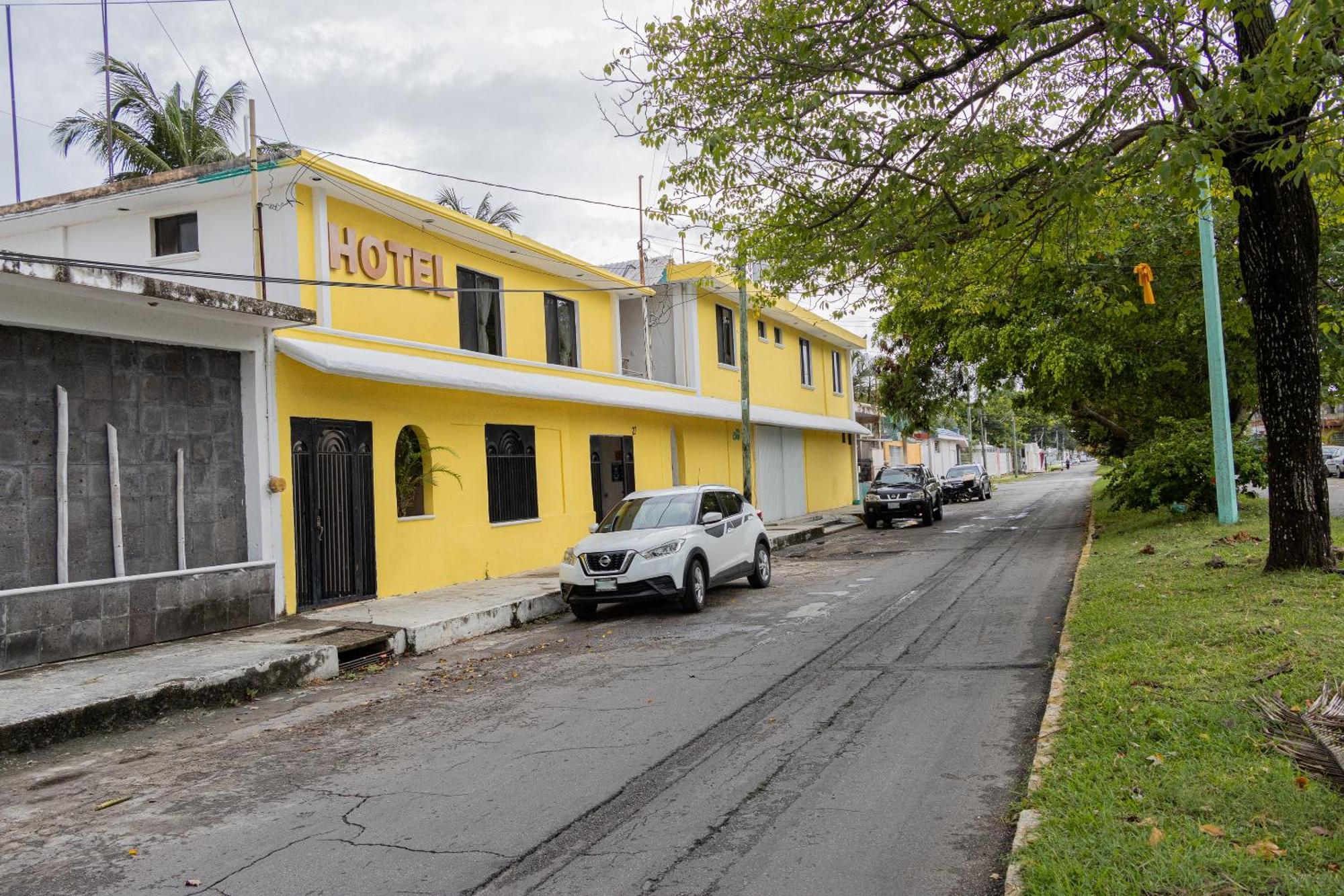 Oyo Hotel Marias,Aeropuerto Internacional De 체투말 외부 사진