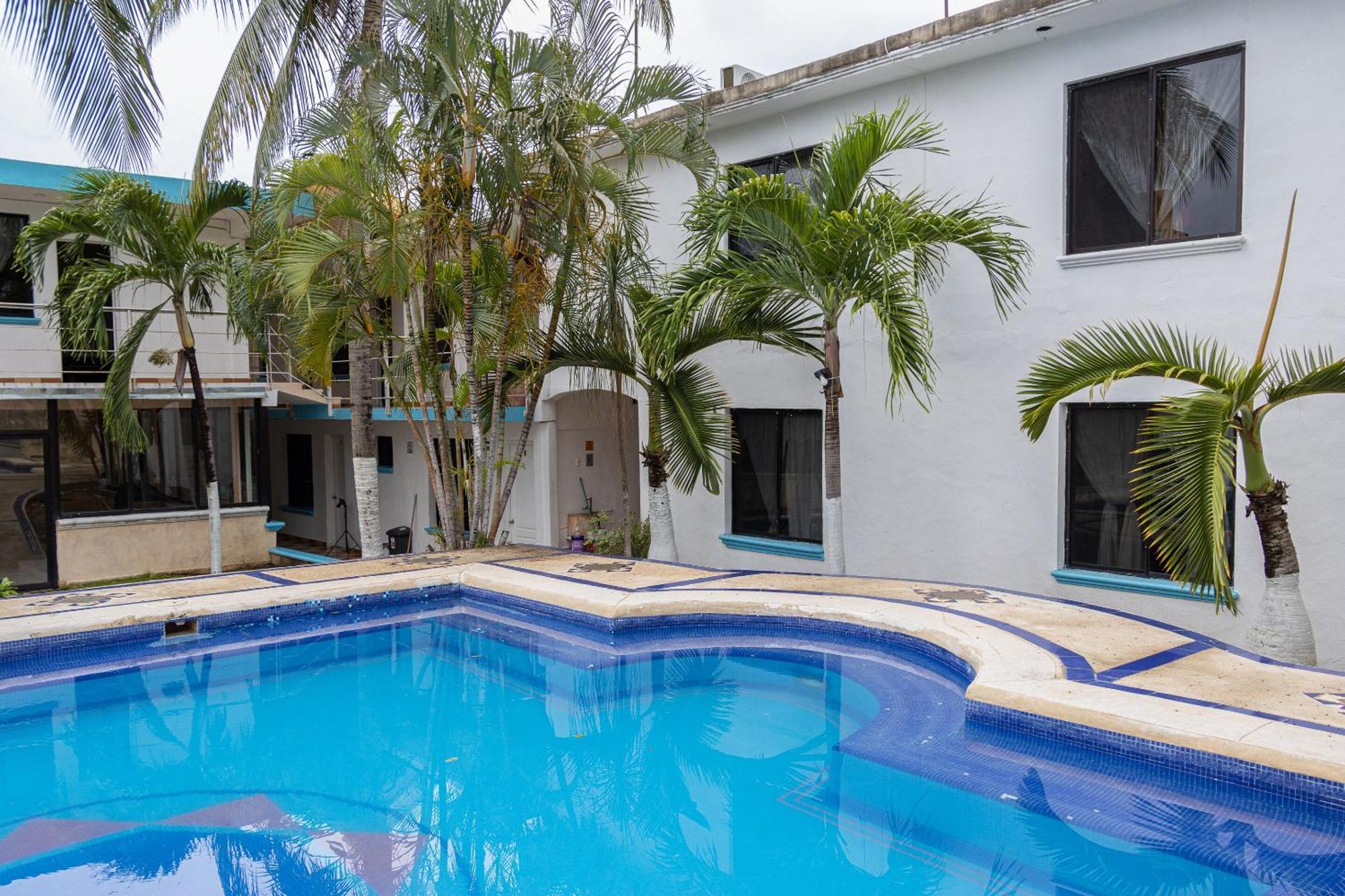 Oyo Hotel Marias,Aeropuerto Internacional De 체투말 외부 사진