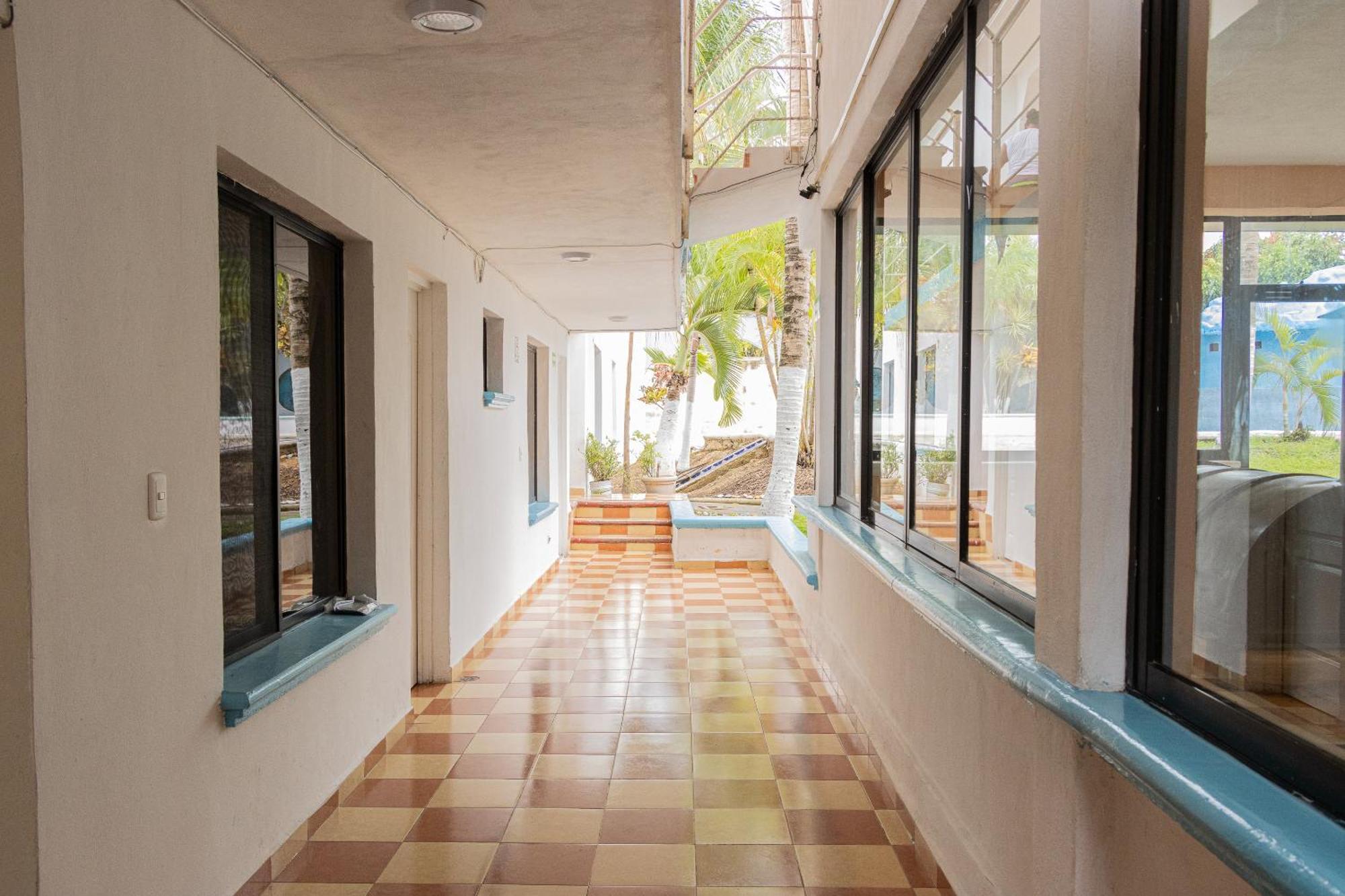 Oyo Hotel Marias,Aeropuerto Internacional De 체투말 외부 사진