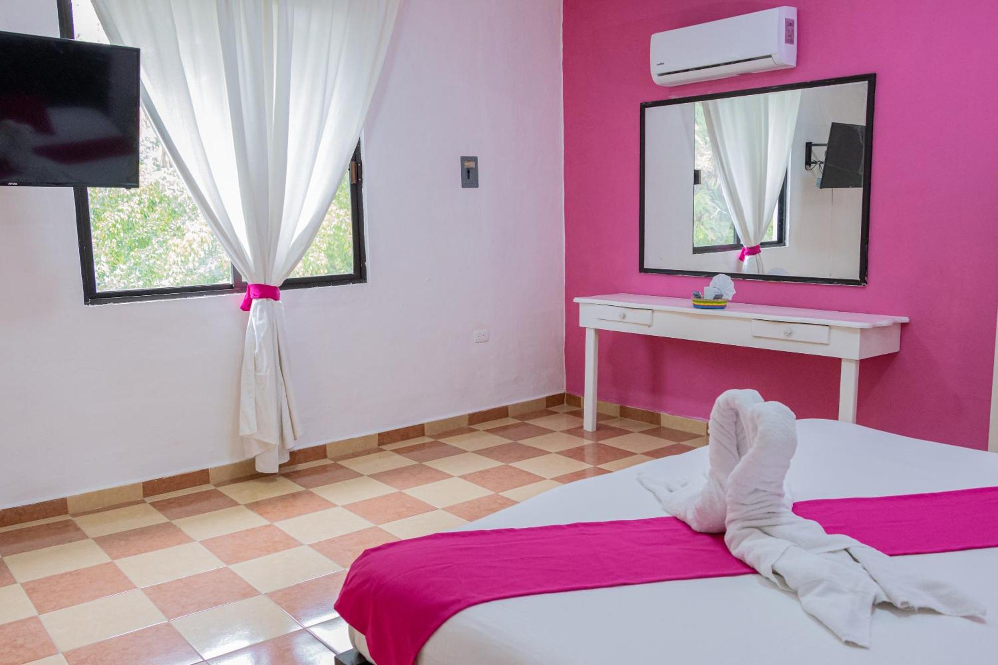 Oyo Hotel Marias,Aeropuerto Internacional De 체투말 외부 사진