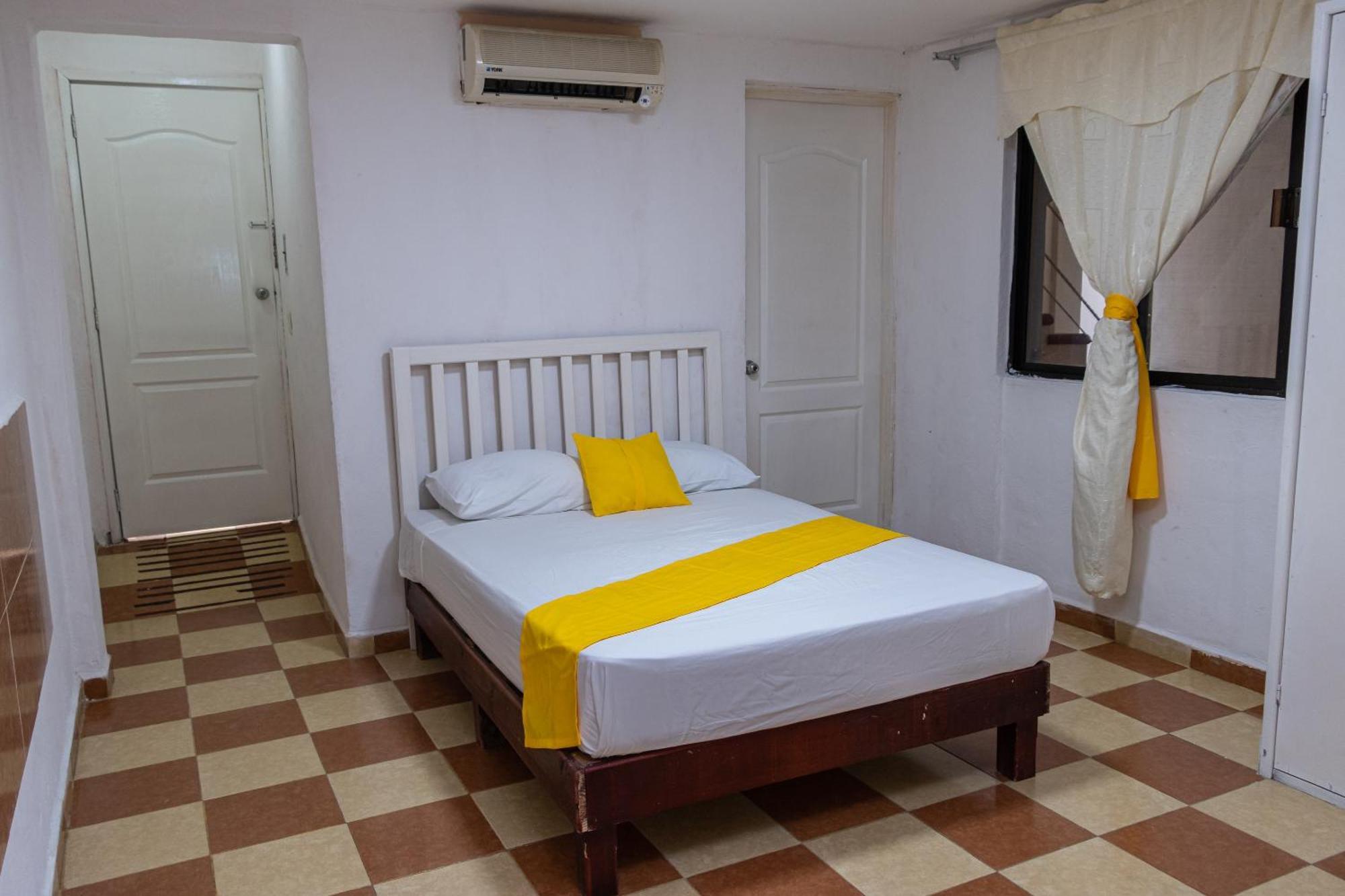 Oyo Hotel Marias,Aeropuerto Internacional De 체투말 외부 사진