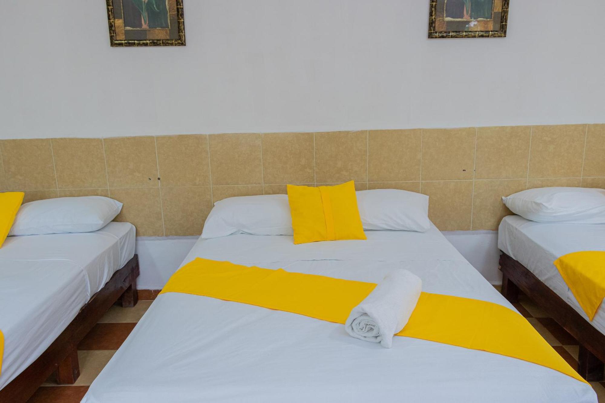 Oyo Hotel Marias,Aeropuerto Internacional De 체투말 외부 사진