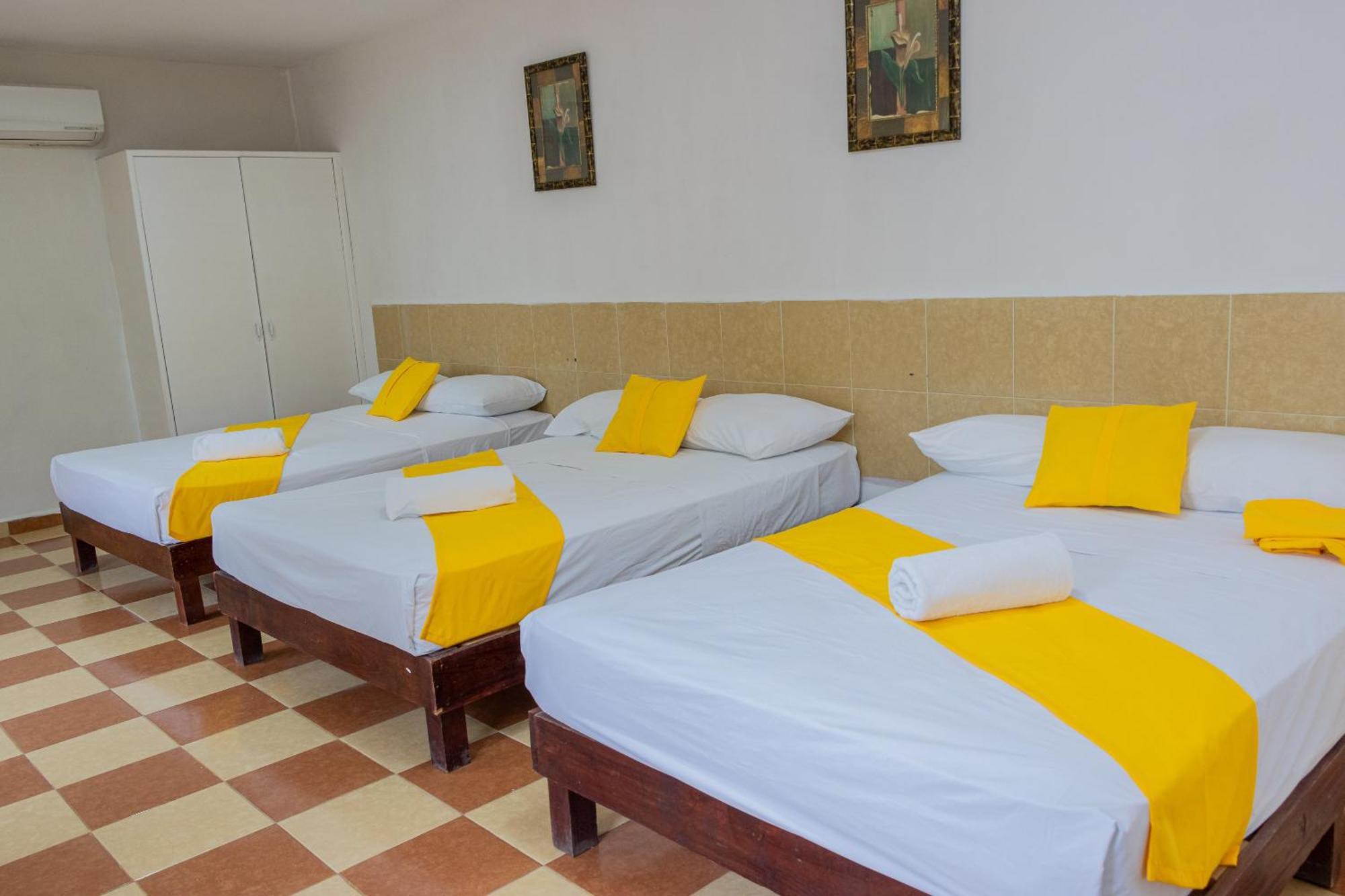 Oyo Hotel Marias,Aeropuerto Internacional De 체투말 외부 사진