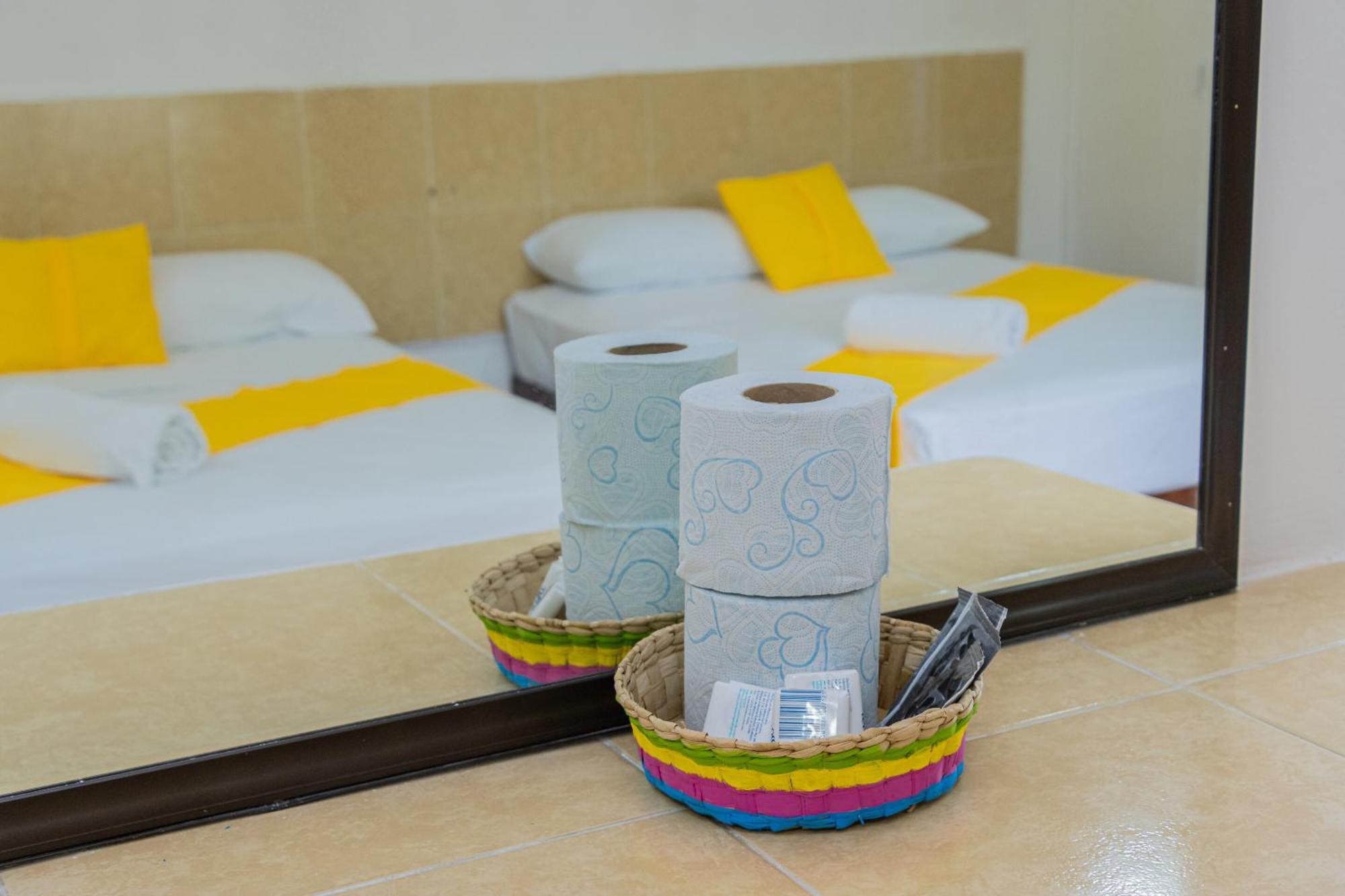 Oyo Hotel Marias,Aeropuerto Internacional De 체투말 외부 사진